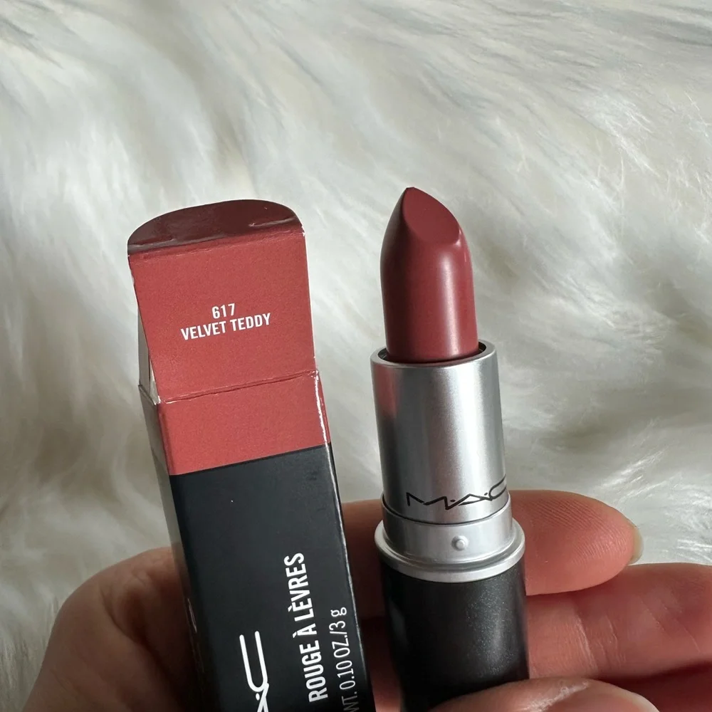 NWT💄MAC Customizable Beauty Bundle - Picture 9 of 16